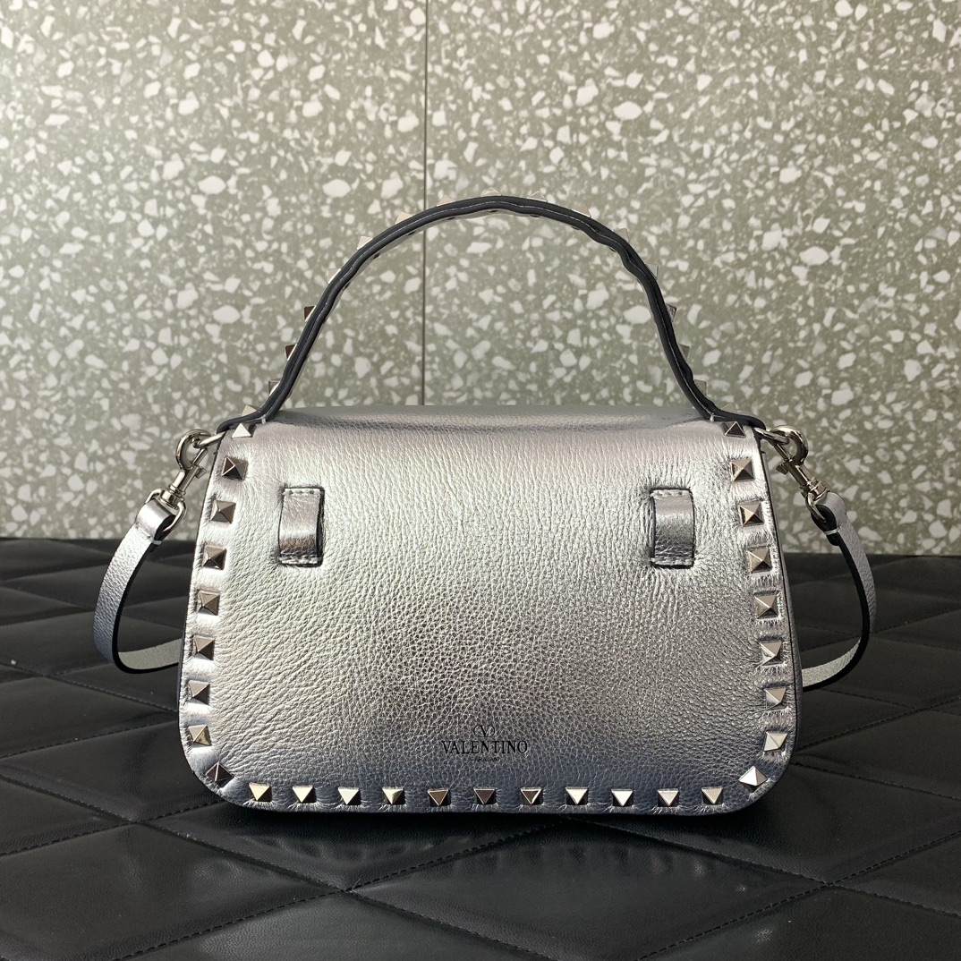 Valentino Garavani Rockstud Handbag Shoulder Bag in Silver Grainy Calfskin